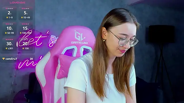 Lucy Green online show from June 27, 1:10 am
