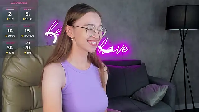 Lucy Green online show from August 4, 12:58 am