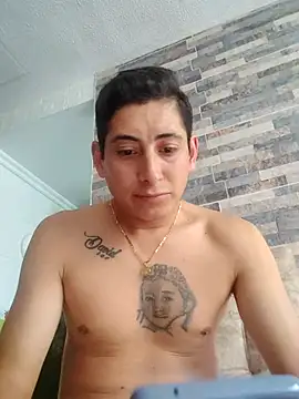 Snapshot of Tiger_cryad chatting on June 22, 9:23 pm Tiger cryad online show from June 22, 9:23 pm