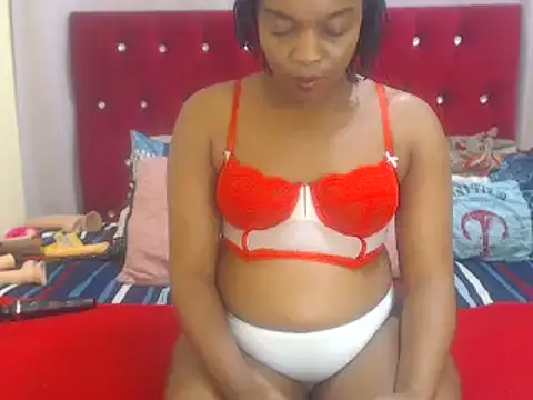 Ebonyblackbootyclitt83 online show from July 12, 8:22 pm