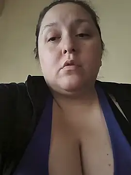 solcurvytriplxx online show from June 26, 8:13 pm