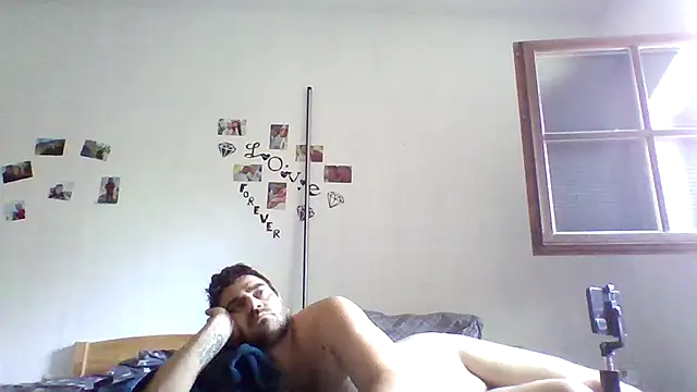Snapshot of Ivanxxx198 chatting on June 27, 12:44 pm Ivanxxx198 online show from June 27, 12:44 pm