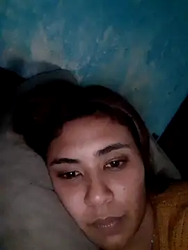 Snapshot of Flor_caliente chatting on August 3, 2:33 pm Flor caliente online show from August 3, 2:33 pm