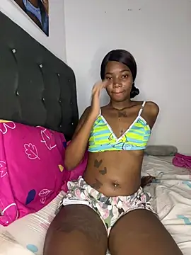 Snapshot of ShakiraThompss18 chatting on July 28, 2:24 pm ShakiraThompss18 online show from July 28, 2:24 pm