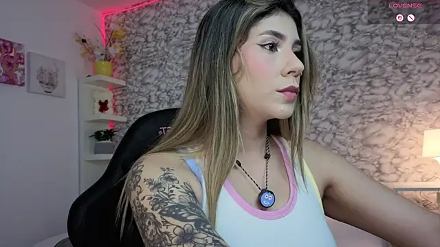 Snapshot of Isabella_Bliss chatting on July 6, 9:06 pm Isabella Bliss online show from July 6, 9:06 pm