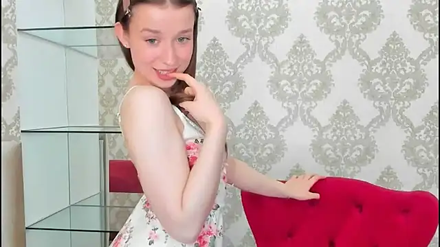 Snapshot of michelle_blus chatting on June 17, 8:10 pm michelle blus online show from June 17, 8:10 pm