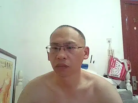 Snapshot of benly888 chatting on June 19, 12:15 am benly888 online show from June 19, 12:15 am