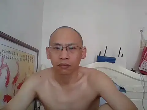 Snapshot of benly888 chatting on July 1, 11:26 pm benly888 online show from July 1, 11:26 pm