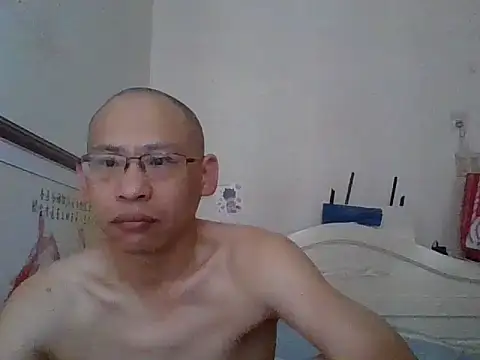 Snapshot of benly888 chatting on July 6, 10:12 pm benly888 online show from July 6, 10:12 pm