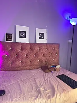 vivirouse online show from June 19, 7:17 pm