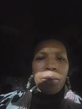 Snapshot of NAOMIdaFreakXXXXX chatting on November 26, 1:06 am NAOMIdaFreakXXXXX online show from November 26, 1:06 am