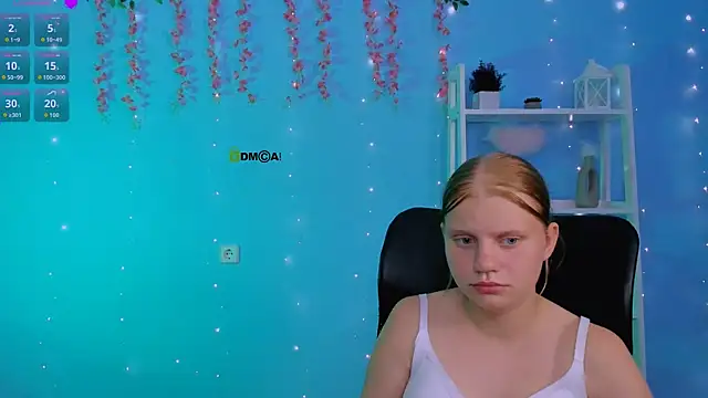 Snapshot of bella_sky11 chatting on July 14, 2:05 am bella sky11 online show from July 14, 2:05 am