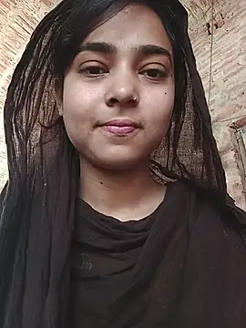 Snapshot of Simran_143 chatting on June 22, 4:09 am Simran 143 online show from June 22, 4:09 am
