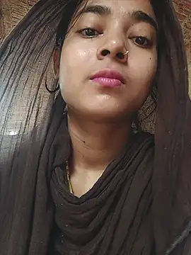 Snapshot of Simran_143 chatting on July 25, 4:54 am Simran 143 online show from July 25, 4:54 am