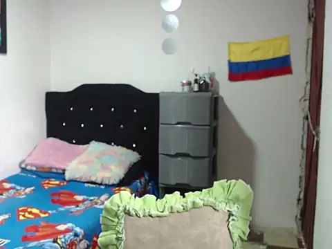Snapshot of Stiiveen777 chatting on July 13, 6:22 pm Stiiveen777 online show from July 13, 6:22 pm