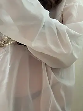 Snapshot of Rabbit-Cute chatting on June 24, 5:56 pm Rabbit-Cute online show from June 24, 5:56 pm