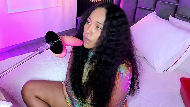 Snapshot of MiaBlackrose chatting on July 29, 5:00 pm MiaBlackrose online show from July 29, 5:00 pm