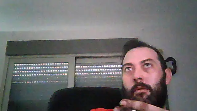 Snapshot of SirFrankonde chatting on June 24, 10:25 am SirFrankonde online show from June 24, 10:25 am
