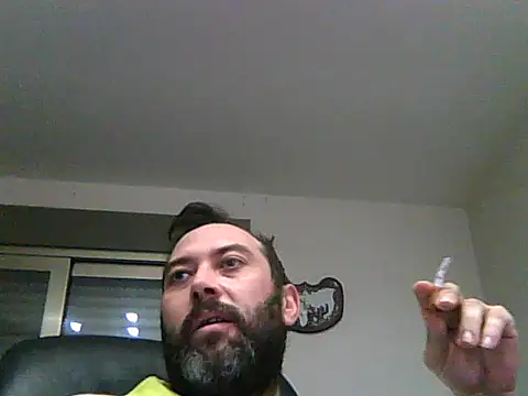 Snapshot of SirFrankonde chatting on June 29, 6:41 pm SirFrankonde online show from June 29, 6:41 pm