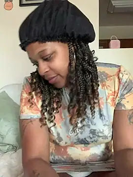 Snapshot of HypnotiqVibez chatting on July 17, 4:45 pm HypnotiqVibez online show from July 17, 4:45 pm