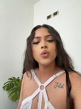 MilaHank online show from June 26, 6:12 pm