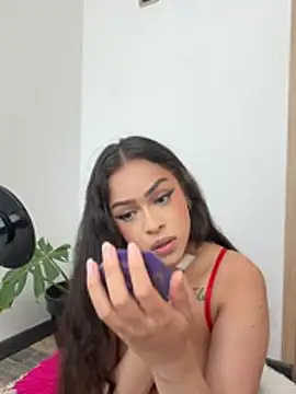 MilaHank online show from July 7, 4:22 pm