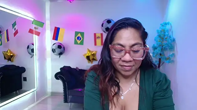 Silvana lane online show from July 18, 7:39 pm