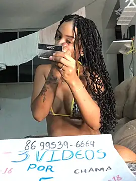 Snapshot of lilly_safadinha chatting on June 21, 1:41 am lilly safadinha online show from June 21, 1:41 am