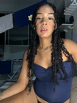 Snapshot of lilly_safadinha chatting on July 7, 10:47 pm lilly safadinha online show from July 7, 10:47 pm