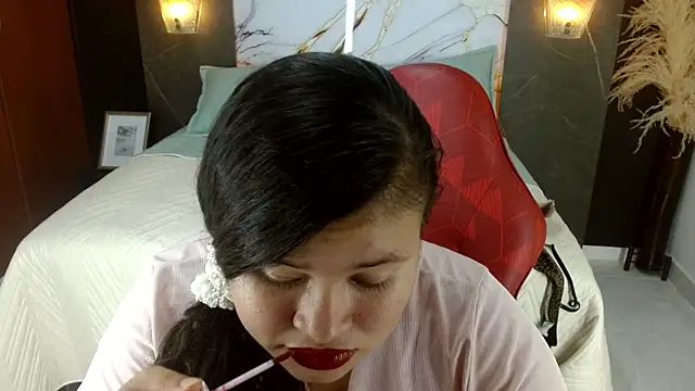 Snapshot of KellyShibary chatting on August 1, 7:35 pm KellyShibary online show from August 1, 7:35 pm