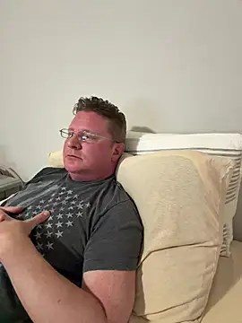 Snapshot of funandstuff chatting on June 18, 4:13 am funandstuff online show from June 18, 4:13 am