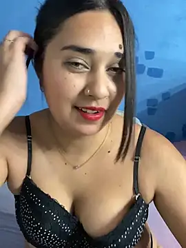Snapshot of zara344 chatting on July 25, 5:49 am zara344 online show from July 25, 5:49 am
