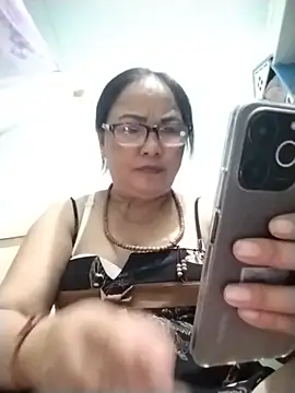 Snapshot of Naaya8109 chatting on July 1, 11:56 am Naaya8109 online show from July 1, 11:56 am