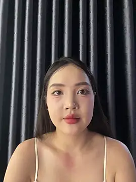 Lilyluta2000 online show from July 10, 9:34 am