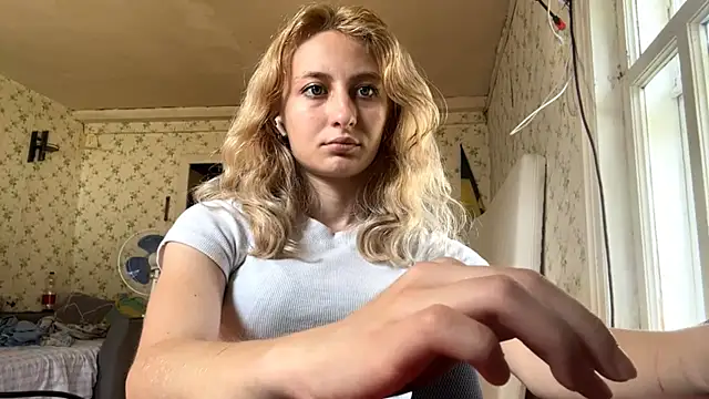 LisaBam online show from June 18, 12:20 pm