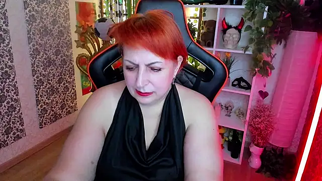 Joana Woods online show from July 9, 8:40 am