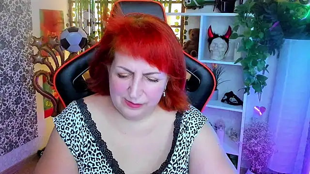 Joana Woods online show from July 14, 8:52 am