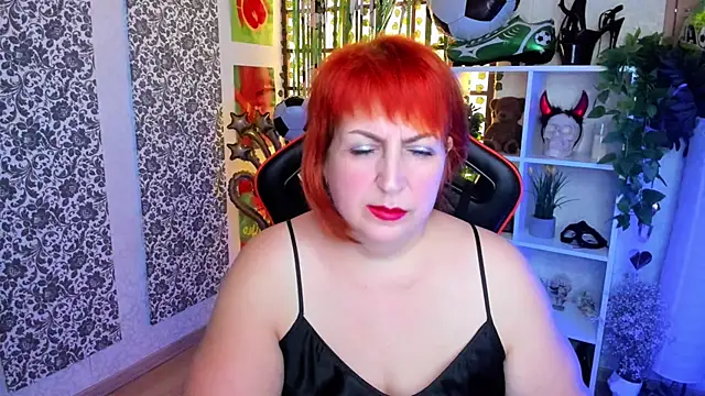 Joana Woods online show from July 18, 1:43 am