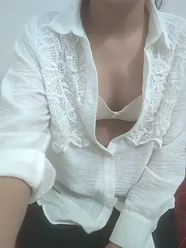 Snapshot of sushmita0 chatting on June 23, 1:42 pm sushmita0 online show from June 23, 1:42 pm