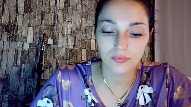 Ellara- online show from June 19, 1:04 pm