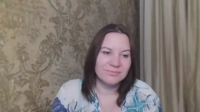 Lauralison online show from July 7, 8:24 pm