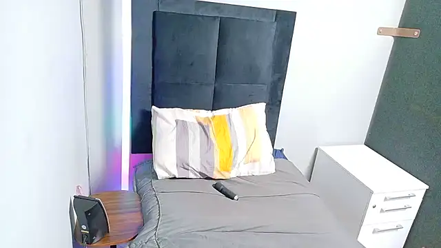 SpicedDove online show from July 30, 11:42 am
