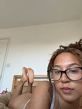 prettypeachyxx online show from June 19, 6:01 pm
