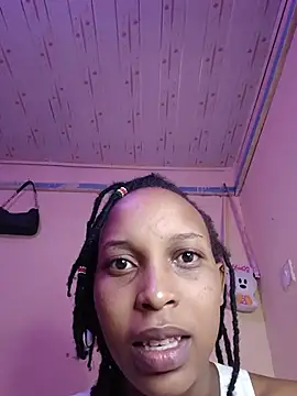 Snapshot of Midnightmuse619 chatting on June 27, 8:14 pm Midnightmuse619 online show from June 27, 8:14 pm