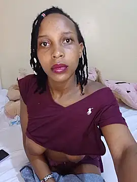 Snapshot of Midnightmuse619 chatting on July 7, 4:26 am Midnightmuse619 online show from July 7, 4:26 am
