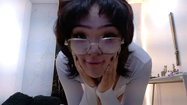 Snapshot of Nix_Siren chatting on July 31, 12:48 pm Nix Siren online show from July 31, 12:48 pm