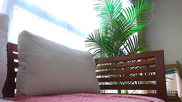 MySweetSofie online show from March 6, 12:00 am