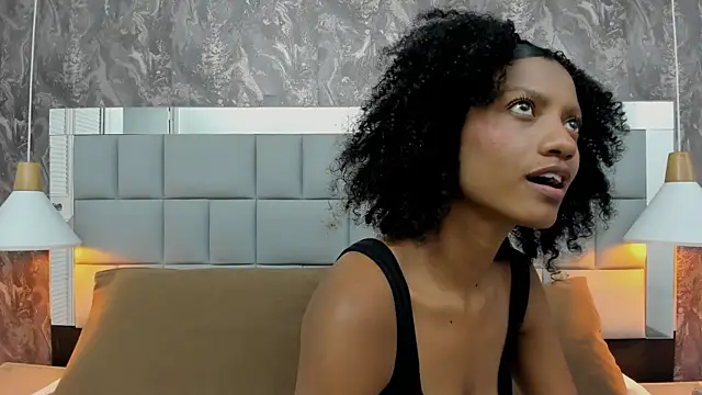 Snapshot of gia_bell chatting on July 26, 4:36 pm gia bell online show from July 26, 4:36 pm