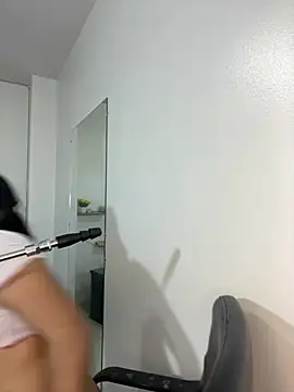 cherry skinnyy  online show from August 8, 3:52 am