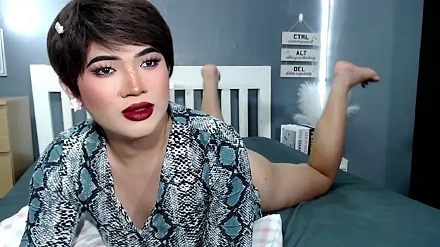 Snapshot of STUCK_on_YOU_ chatting on November 11, 7:03 pm STUCK on YOU online show from November 11, 7:03 pm